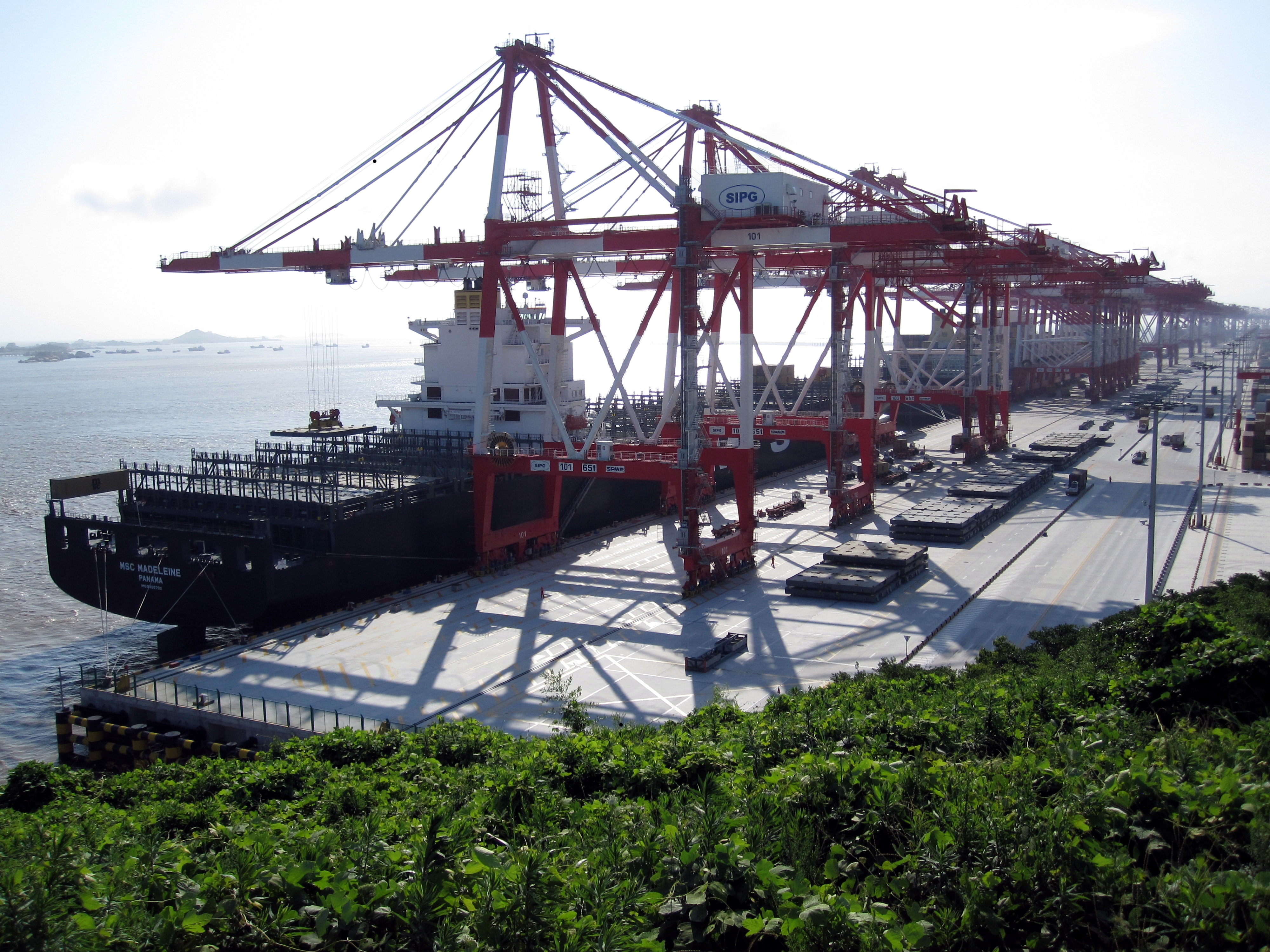 Yangshan-Port-Balanced